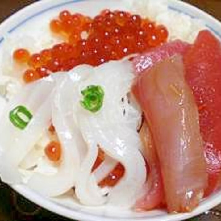 新鮮刺身で海鮮丼